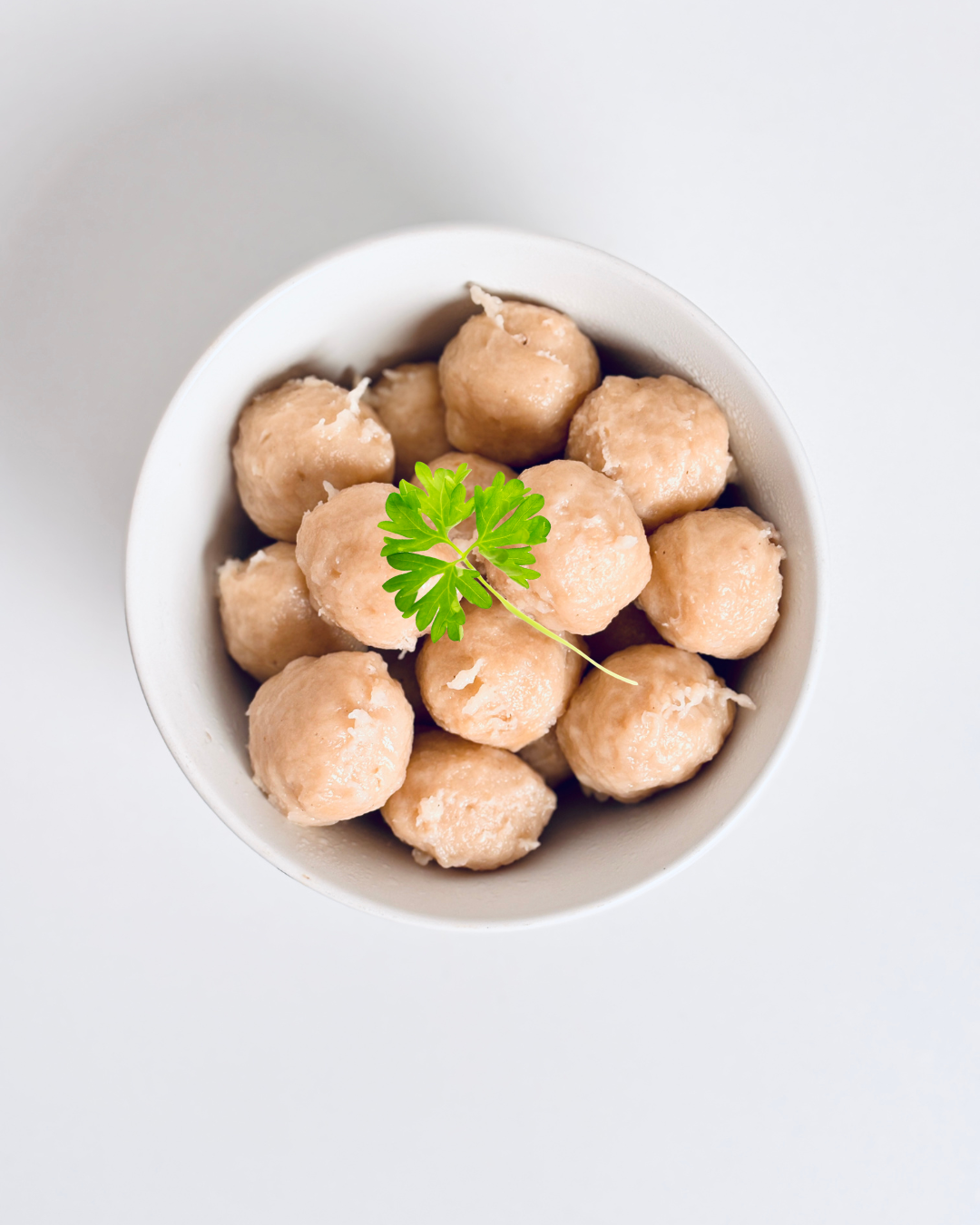 hemlagad hundmat, laga egen hundmat, recept hundmat, färsbollar